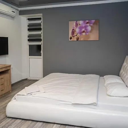 Apartmán Cozy In A New Building Close To The Downtown